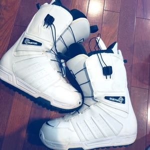 White Burton Moto Snowboarding Boots - Men's 11